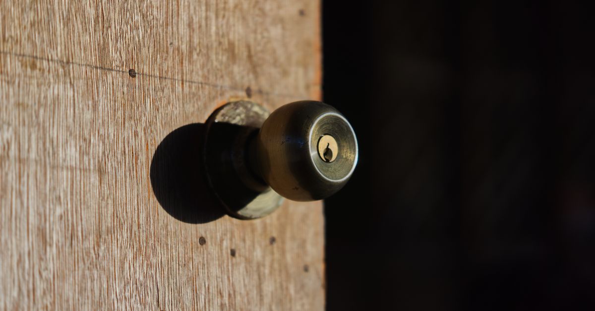 Door Knob Lock Replacement — Trusted Key Locksmith