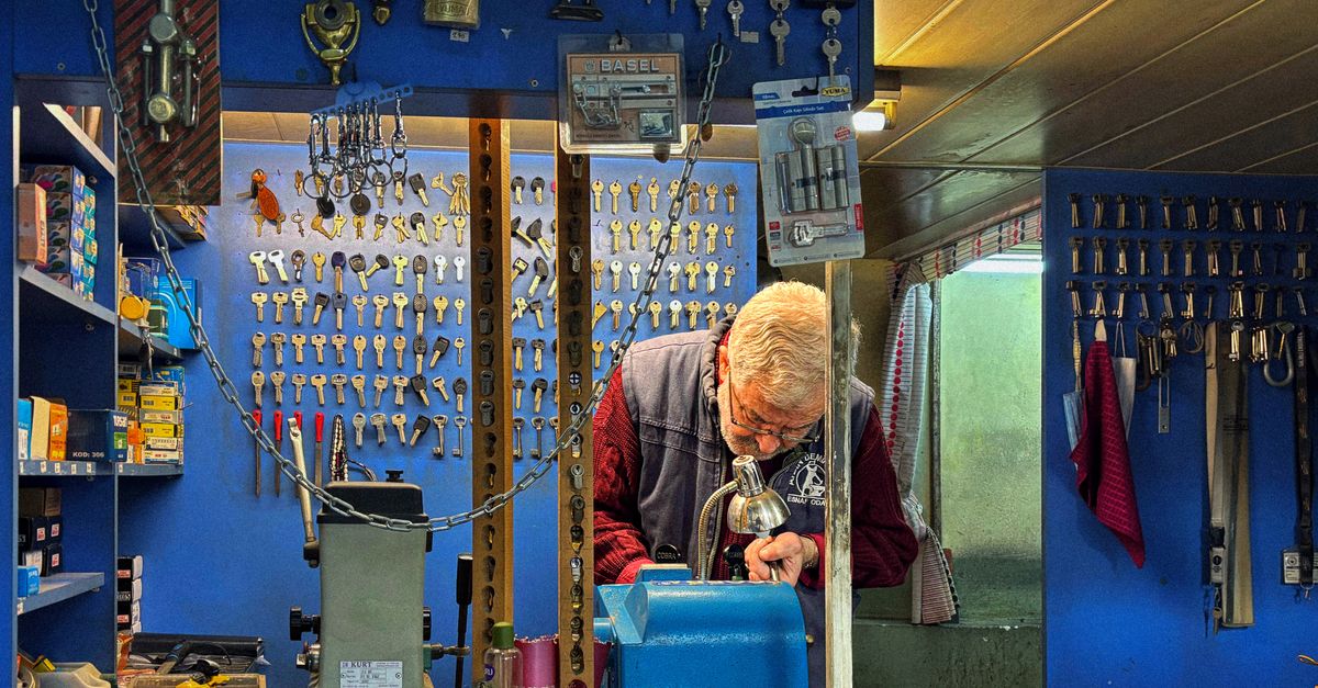 locksmith shop keys — Trusted Key Locksmith